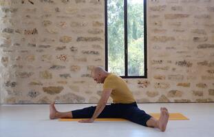 לייצר מרחב- שיפור טווחי תנועה באזור האגן