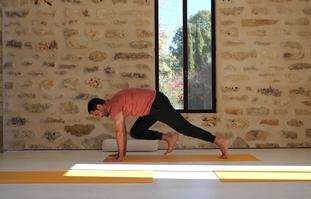 שיעור יוגה לחוסן נפשי