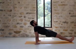 תרגול ממוקד ומחזק לחגורת הכתפיים