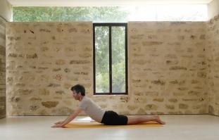 אימון ויג'נאנה יומי- כפיפות לאחור