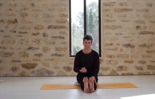 להתחבר מחדש לנשימה עם אימון פראניאמה- 7 להעמיק בנאדי שודהאנה