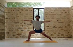 קורס איינגר יוגה למתחילים- שיעור ראשון