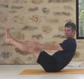 ויג'נאנה יוגה לכל הרמות עם עידו לוי