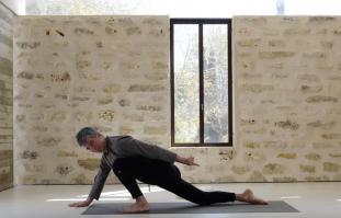 פתיחת אגן ושחרור מתח דרך הגוף