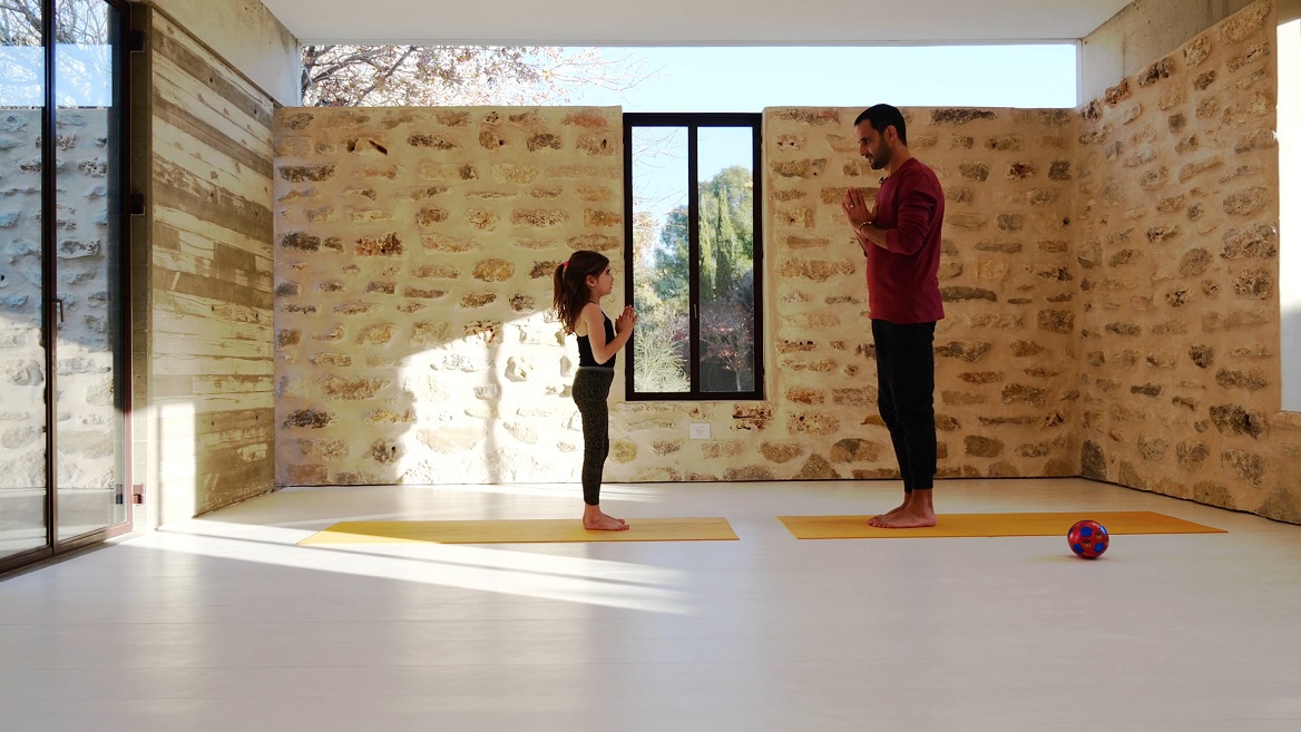 יוגה לילדים עם דודו- ברכת הלב