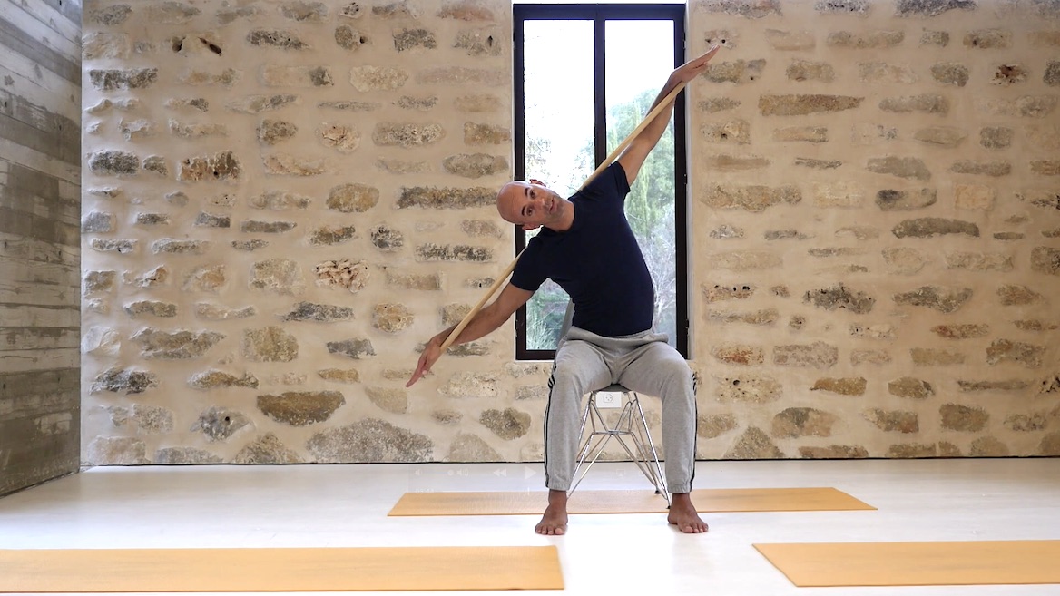 תרגול קצר ויעיל לשחרור הגב